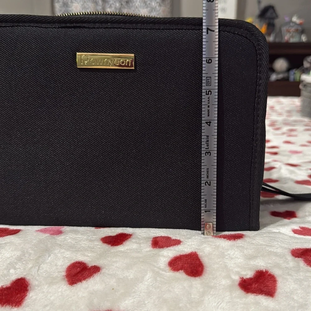 Rownyeon Travel case, organizer! Markers, lipsticks, essential oils & more! New!